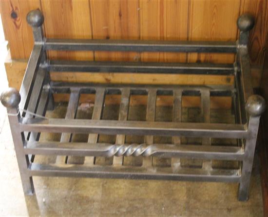 Iron fire basket
